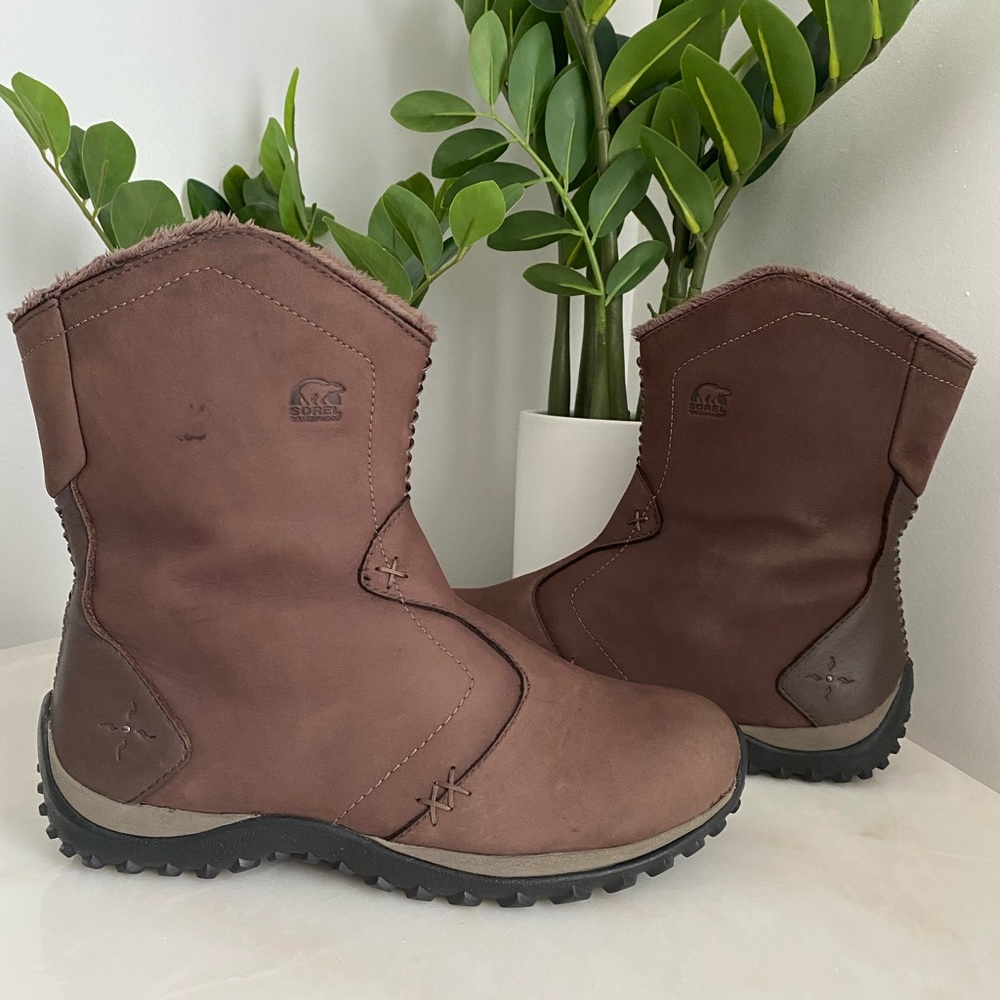Sorel Maribel Suede Boots